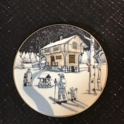 Arabia Tove Slotte wallplate Joulutalo 12cm