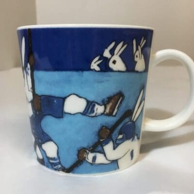 Arabia Heljä Bunny mug Sport bunnies (Urheilijapuput)
