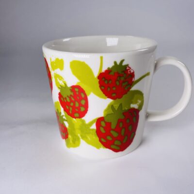 Arabia Teema Strawberry mug