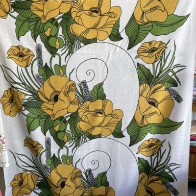 Retro Curtain Yellow Flowers 131x202cm