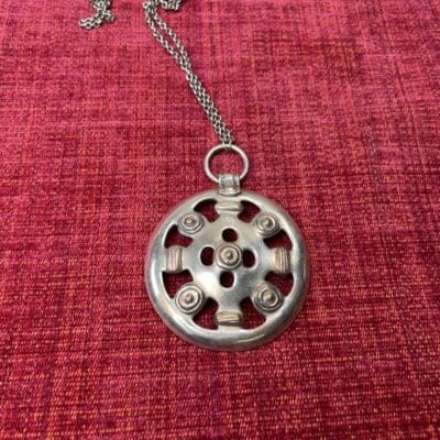 Kalevalakoru pendant 208 Kuhmoinen Papinsaari silverplated