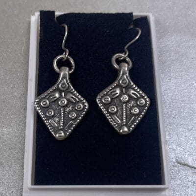 Kalevalakoru Aarrekääty Earings silver