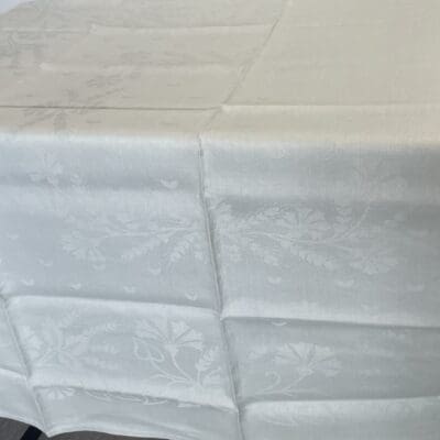 Tampella Linen Tablecloth Ruiskukka (Corn flower) 120x132cm