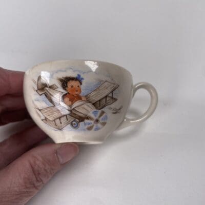 Arabia Kid's cup Girl and an Airplaine