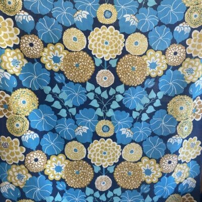 Sinikuvioiset retroverhot 115x130cm