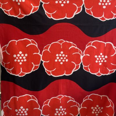 Red Flowers Tablecloth 128x235cm