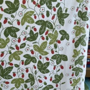 Ahomansikka Curtain 143x132cm Tarja Korhonen