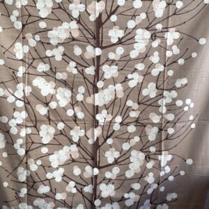 Marimekko pöytäliina Lumimarja 134x167cm Erja Hirvi