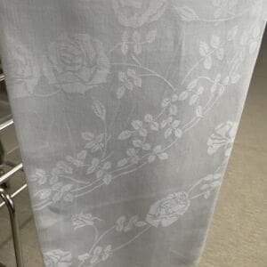 Tampella pöytäliina Ruusu-unelma 128x122cm Aili Rancken