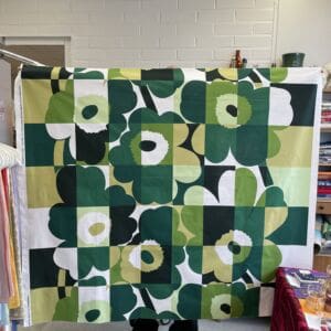 Marimekko kangas Ruutu-unikko 147x125cm Maija Isola