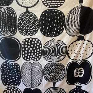 Marimekko kangas Vatruska 148x260cm Aino-Maija Metsola
