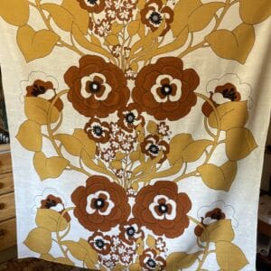 Retro verho ruskeat kukat 129x142cm